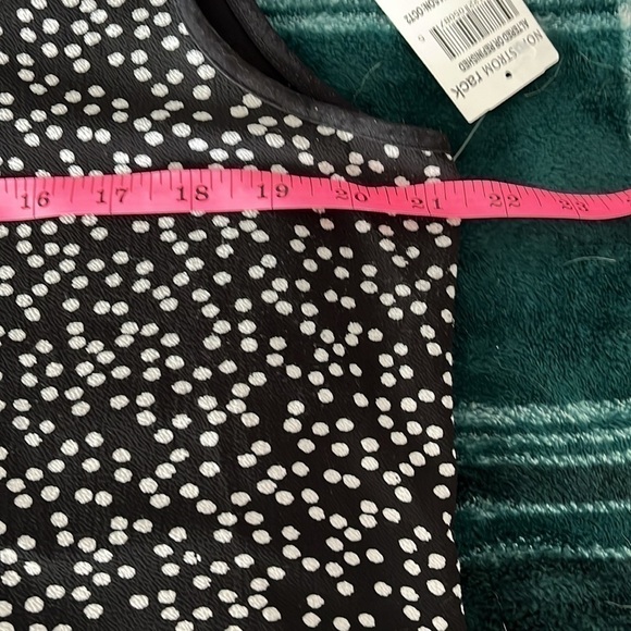 Vince Camuto Women’s Black And White Polka Dot Sleeveless Blouse Size Large NWT - Picture 6 of 8